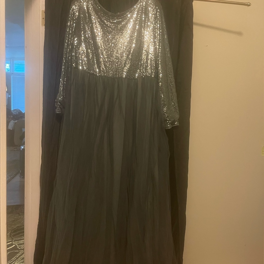 Floor length tool skirt with sequins long sleeve top